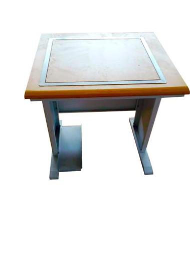 翻轉(zhuǎn)學(xué)生電腦桌（帶主機拖）